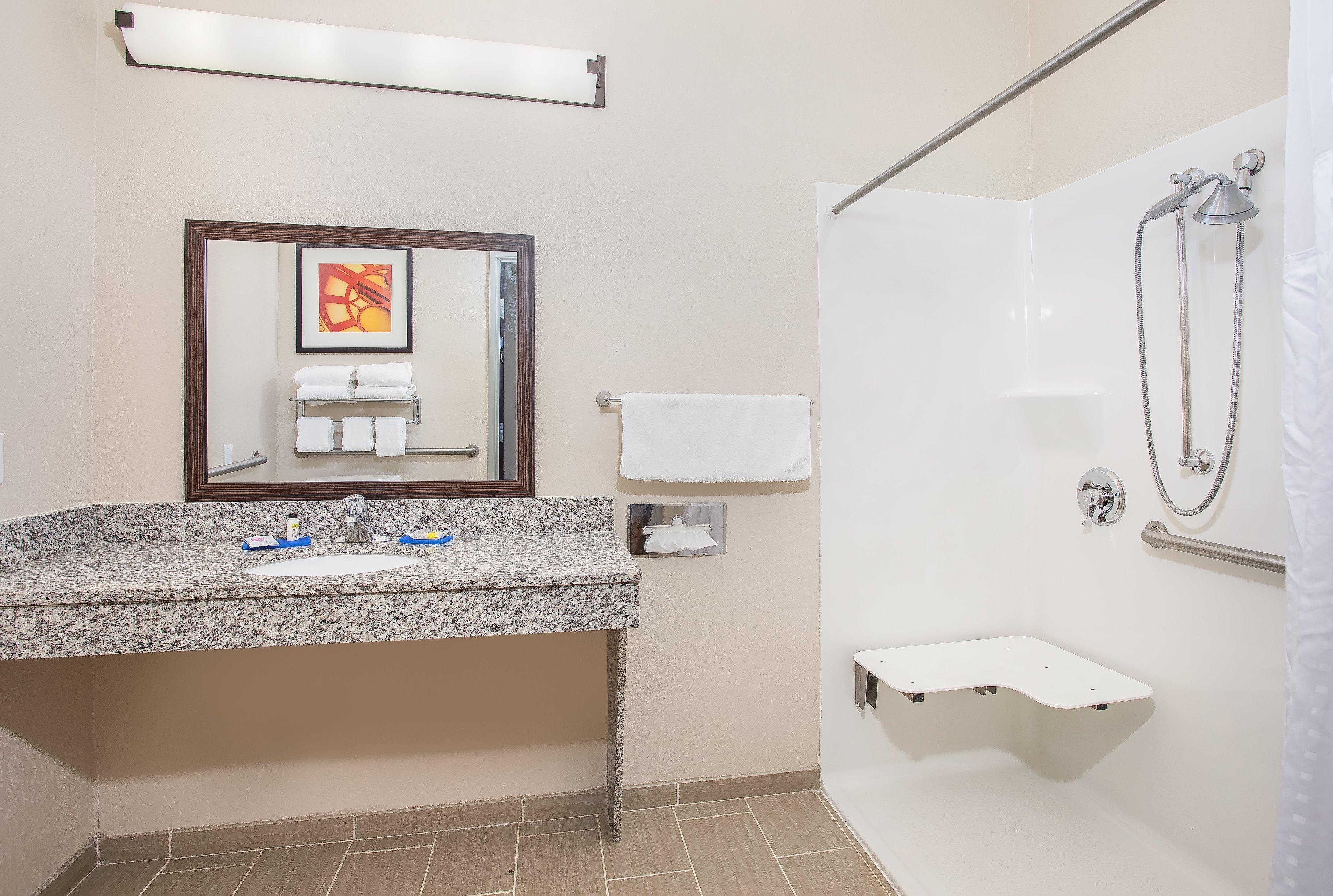 Holiday Inn Express Hotel & Suites Glasgow By Ihg Buitenkant foto